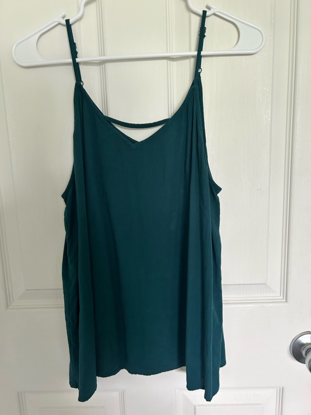 SO Teal Green V-Neck Spaghetti Strap Camisole - Picture 2 of 5